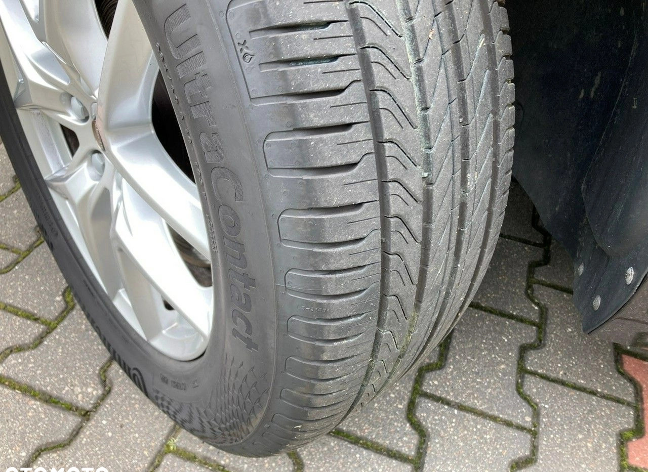 Volvo XC 60 cena 118900 przebieg: 141000, rok produkcji 2018 z Konstantynów Łódzki małe 529